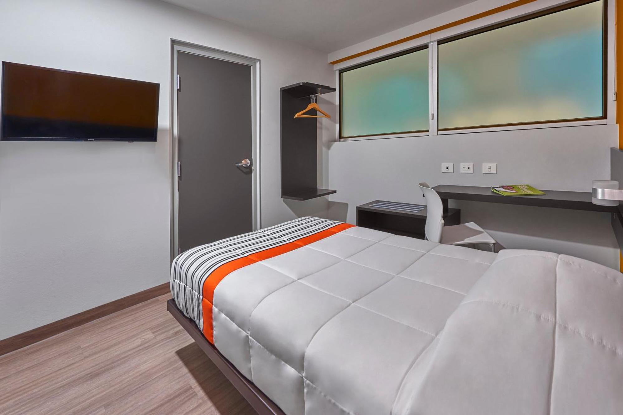 City Express Junior By Marriott Ciudad De Mexico Sullivan Exterior photo