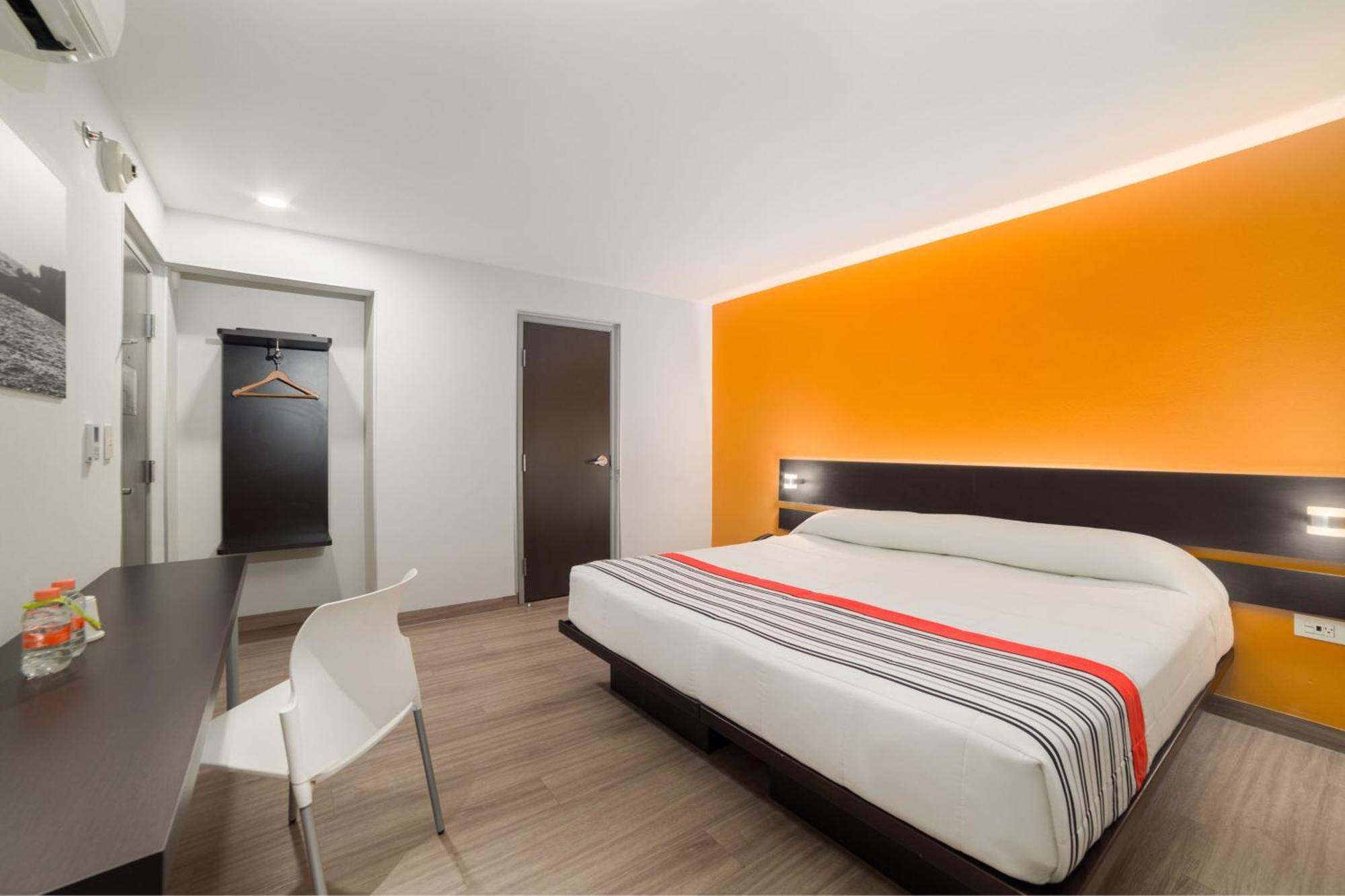 City Express Junior By Marriott Ciudad De Mexico Sullivan Exterior photo