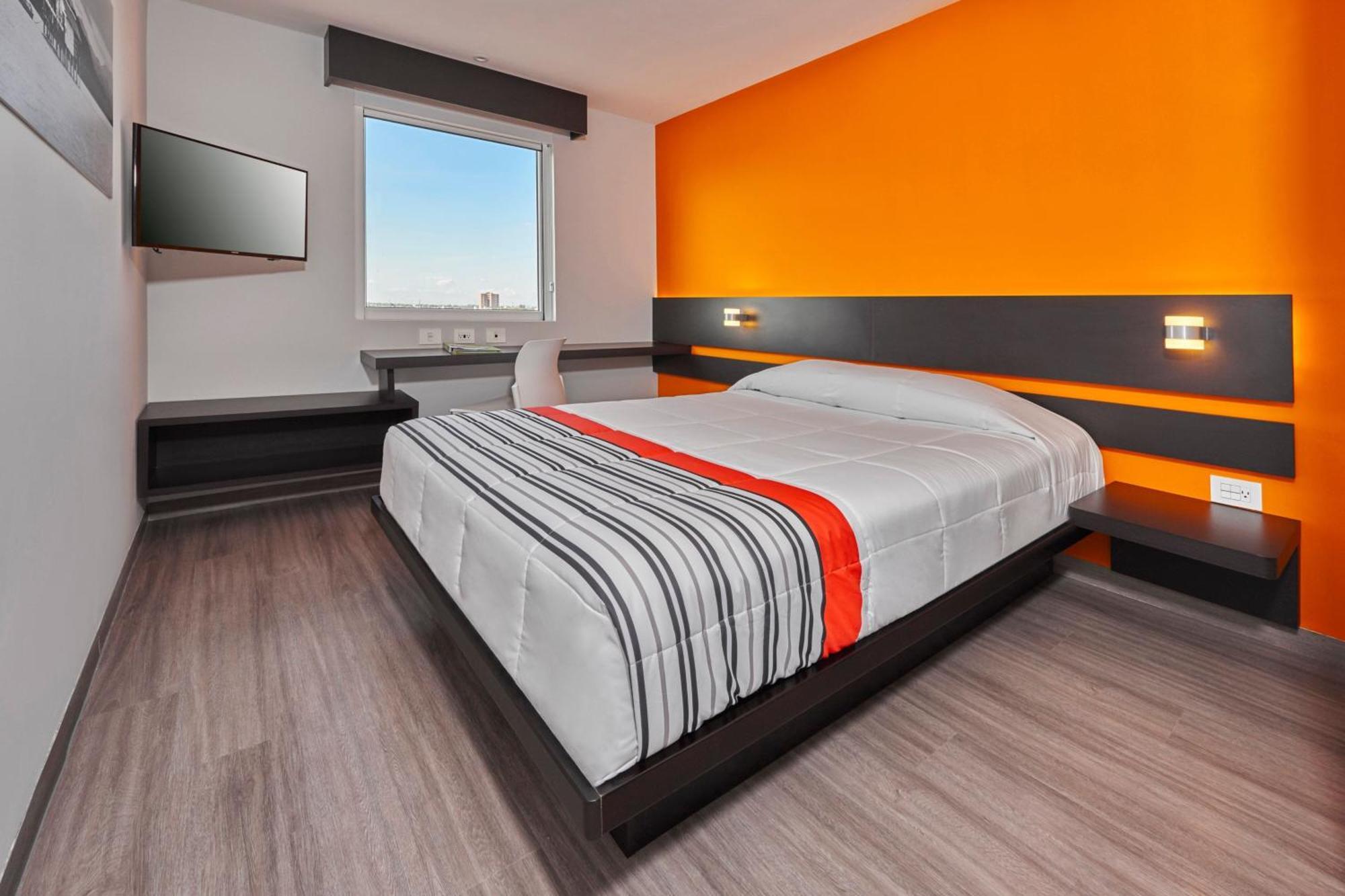 City Express Junior By Marriott Ciudad De Mexico Sullivan Exterior photo